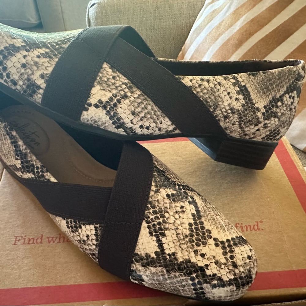 CLARK’s Collection Leather Slip On Loafers Size 9W. Animal Print NEW. MSRP $78 - Picture 9 of 16
